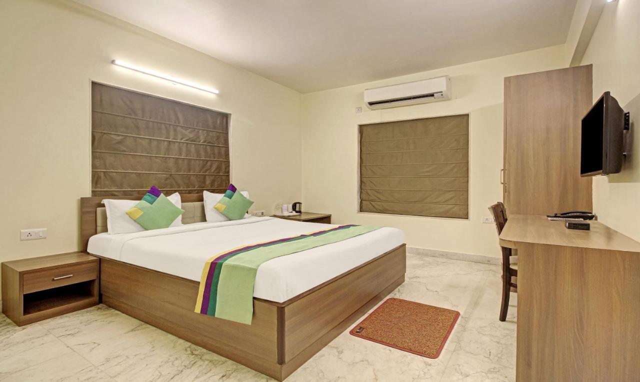 Treebo Sreemaa Newtown Hotel Panchuria ภายนอก รูปภาพ