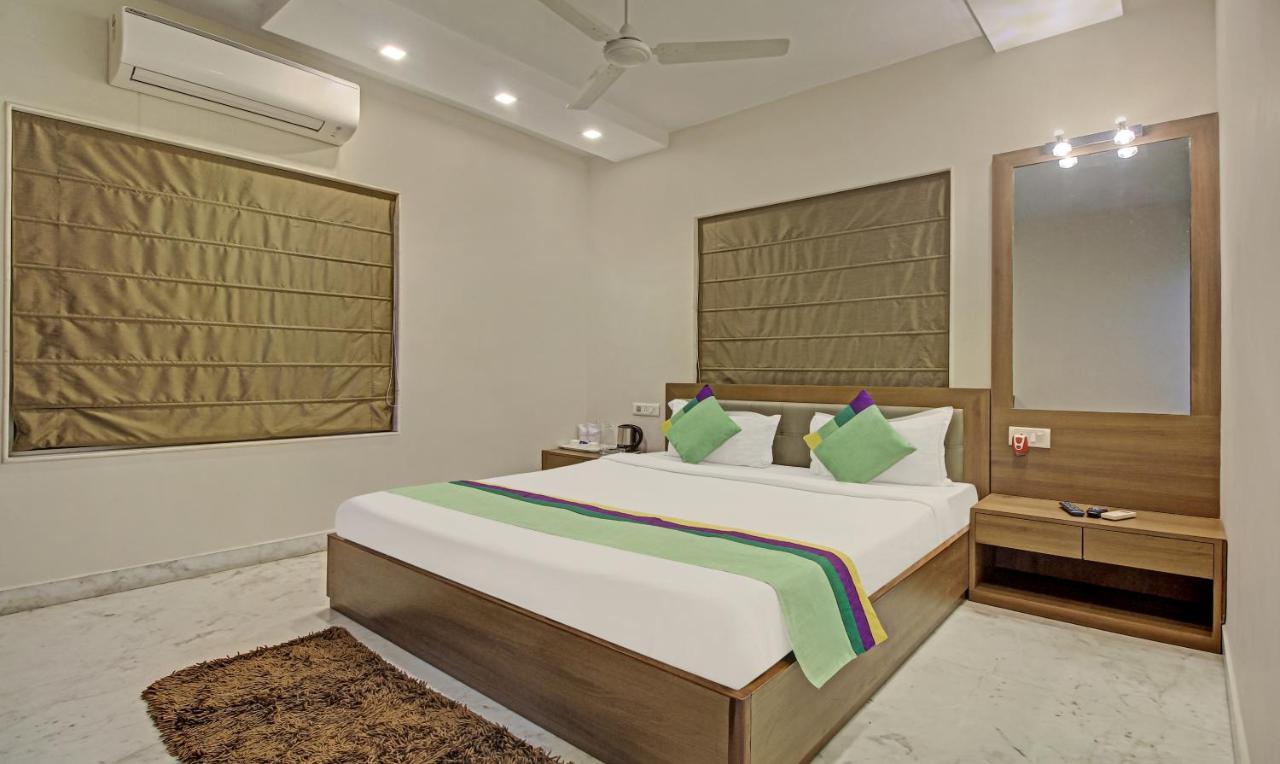 Treebo Sreemaa Newtown Hotel Panchuria ภายนอก รูปภาพ